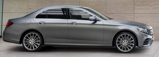 Private door-to-door limousine transfers from Vienna Airport (VIE) to Nyíregyháza